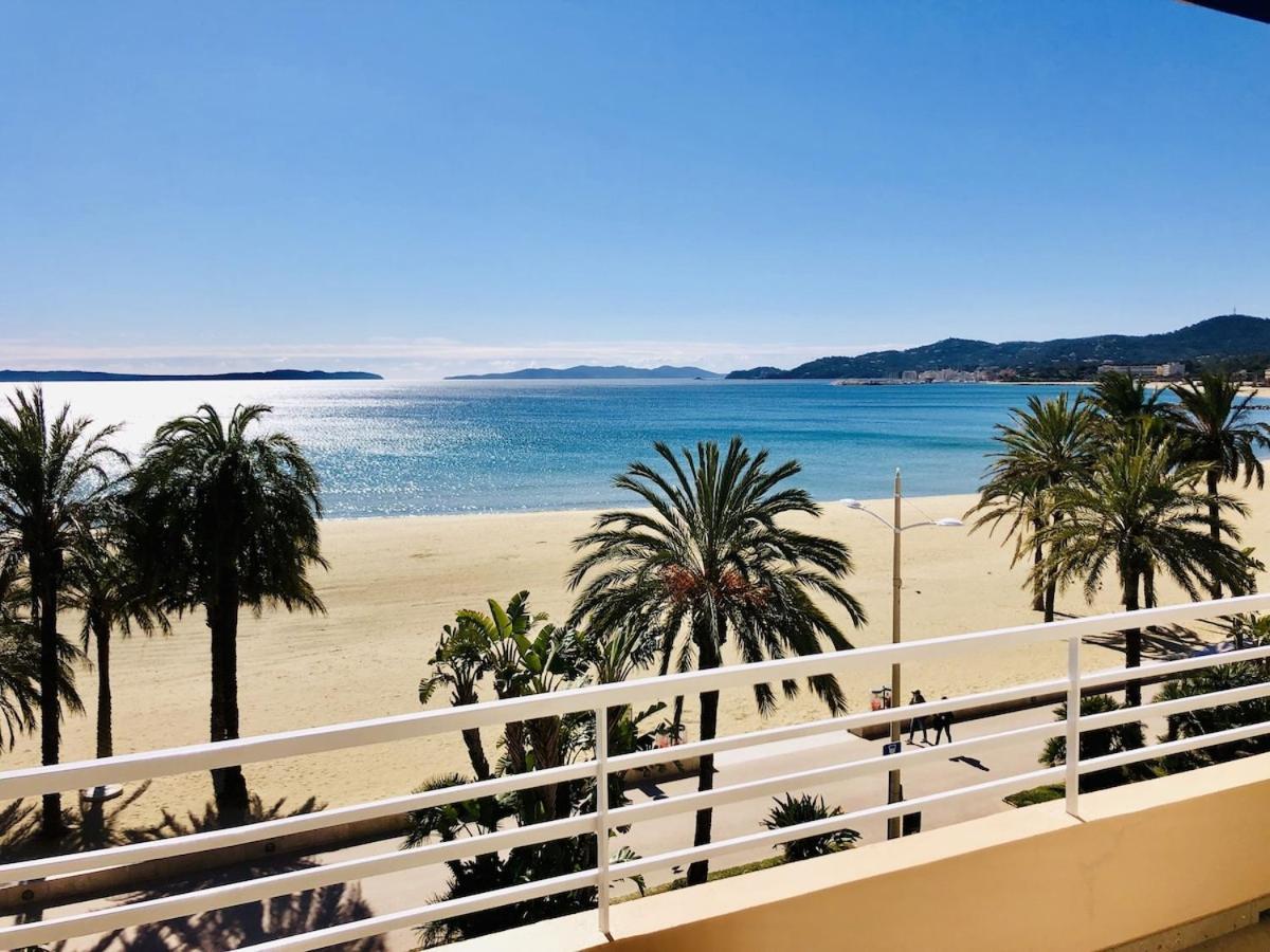 Appartement T3 Lumineux Traversant Totalement Neuf En Face De La Plage Front De Mer Vue Sur Les Iles Vue Mer Panoramique Assuree Residence De La Plage Centre Ville Du Lavandou 3Eme Etage Avec Ascenseur Appartement T3 Le Lavandou Exterior photo