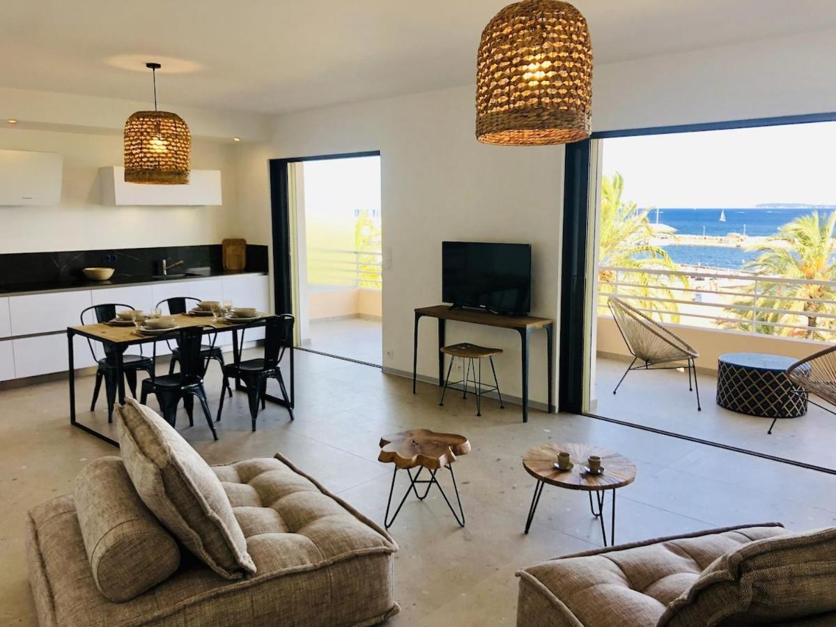 Appartement T3 Lumineux Traversant Totalement Neuf En Face De La Plage Front De Mer Vue Sur Les Iles Vue Mer Panoramique Assuree Residence De La Plage Centre Ville Du Lavandou 3Eme Etage Avec Ascenseur Appartement T3 Le Lavandou Exterior photo