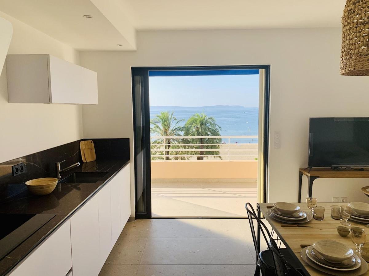 Appartement T3 Lumineux Traversant Totalement Neuf En Face De La Plage Front De Mer Vue Sur Les Iles Vue Mer Panoramique Assuree Residence De La Plage Centre Ville Du Lavandou 3Eme Etage Avec Ascenseur Appartement T3 Le Lavandou Exterior photo